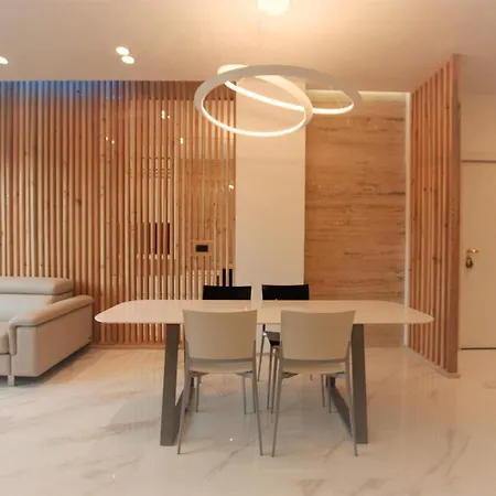 Skyline 2 - Luxury
